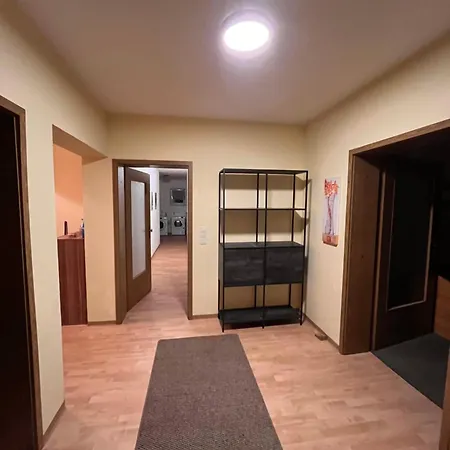 Апартаменты Monteurwohnung 5 Pers,parking Free ,2 X Wc, Wifi Free ,full Kitchen, Байройт